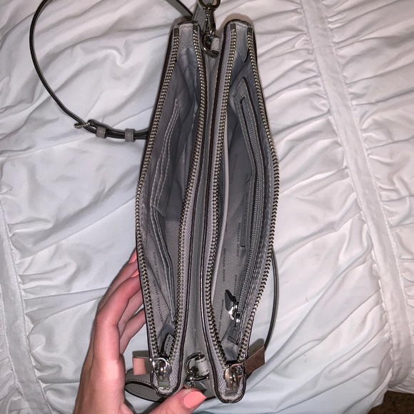 Michael kors cross body - Picture 6 of 6